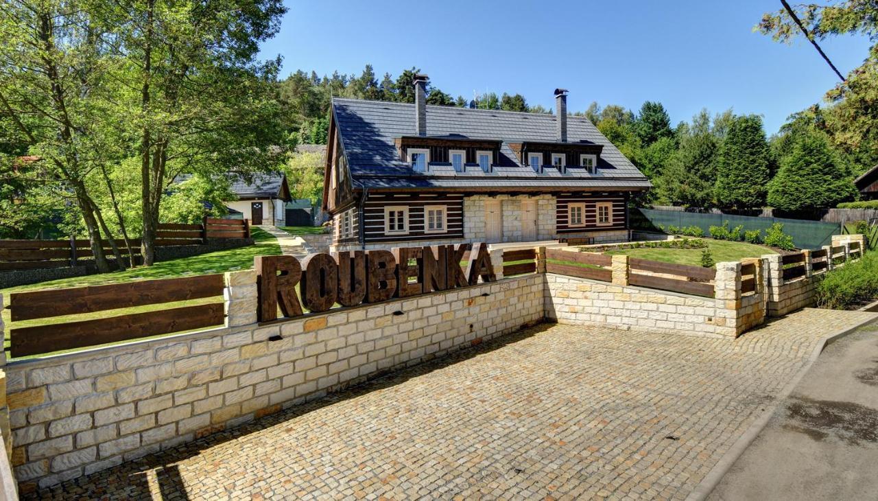 Apartamento Roubenka Pod Troskami Ktová Exterior foto